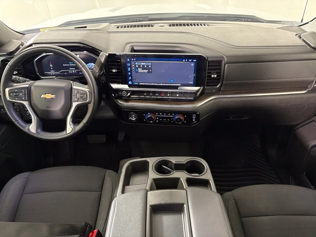 Used 2023 White Chevrolet LT image 31