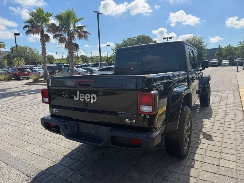 Used 2023 Black Clearcoat Jeep Overland image 5