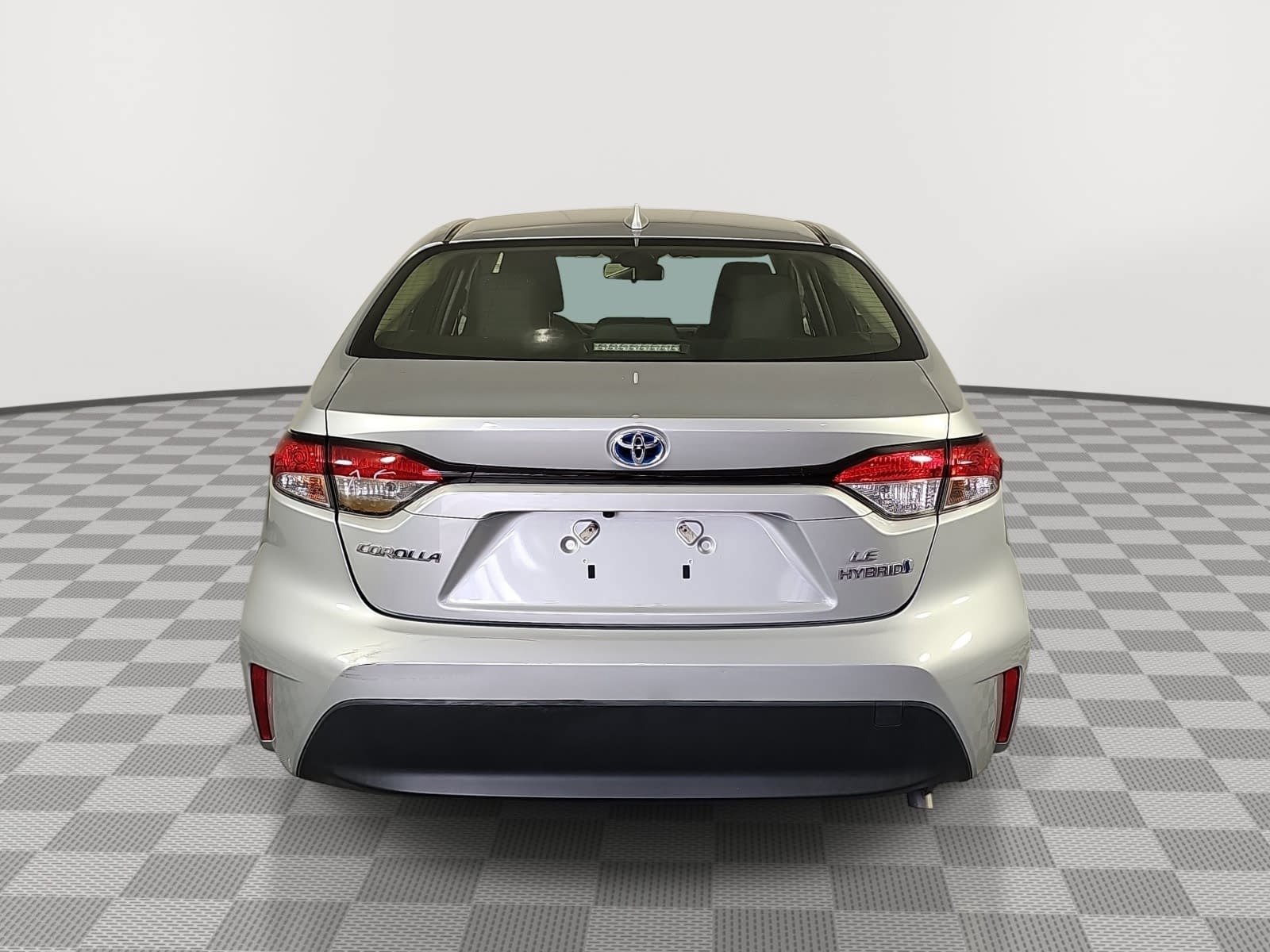 Used 2023 Silver Toyota LE image 5