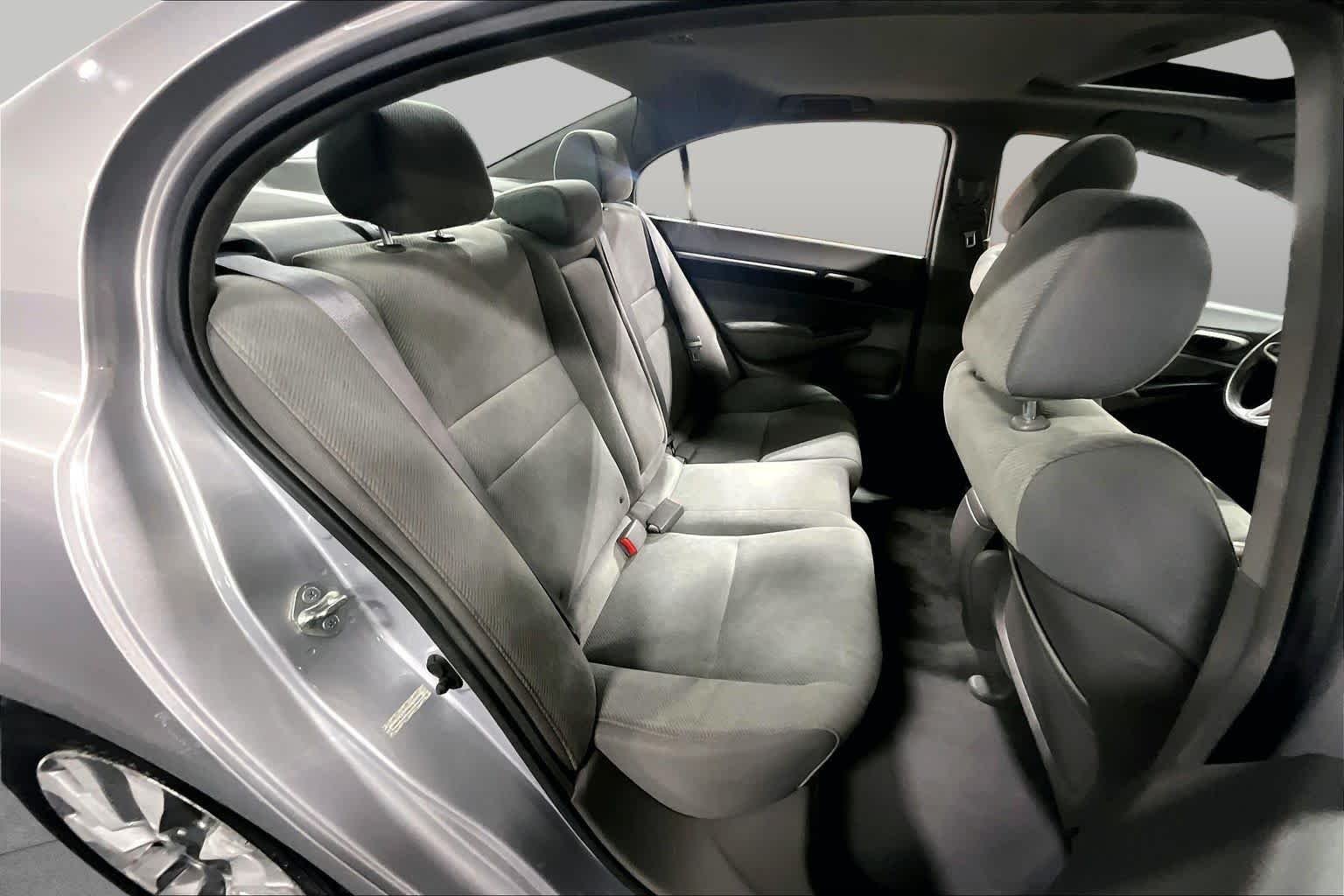 Used 2011 Alabaster Silver Metallic Honda EX image 19