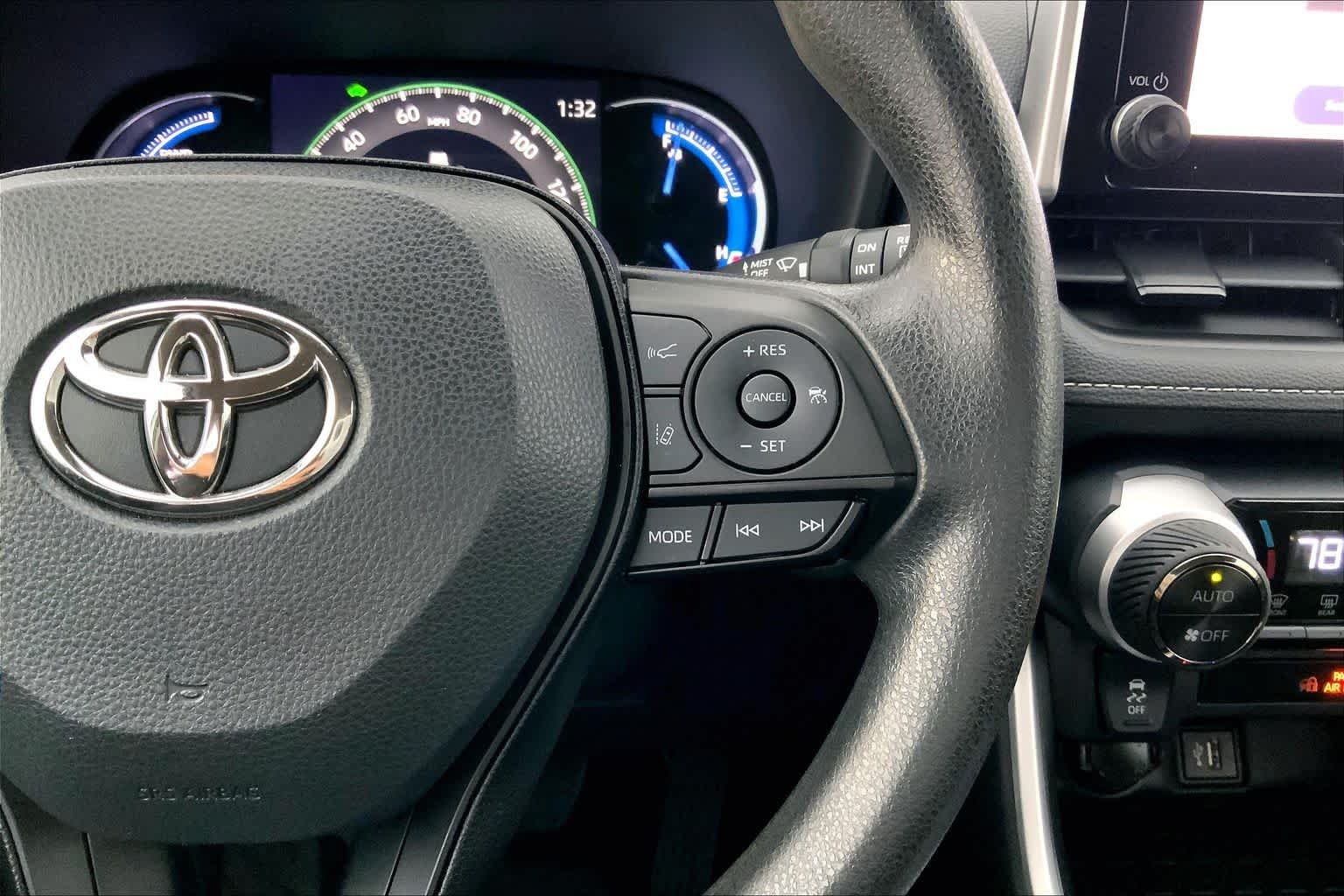 Used 2024 Silver Sky Metallic Toyota Hybrid XLE image 49
