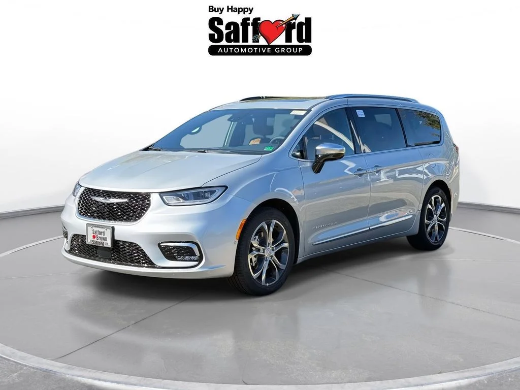 2026 Chrysler Pacifica Pinnacle's photo
