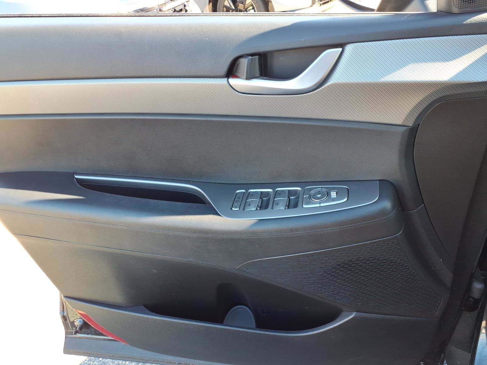 Used 2023 Moonlight Cloud Hyundai SEL image 14