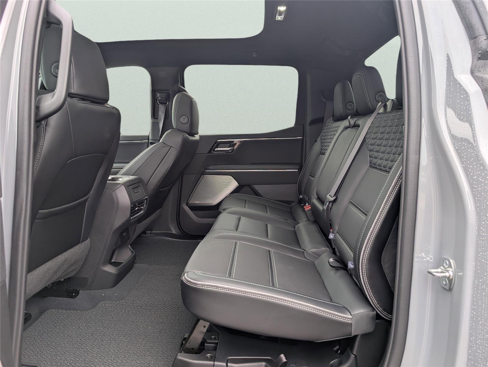 2025 GMC Sierra EV Denali - Photo 29