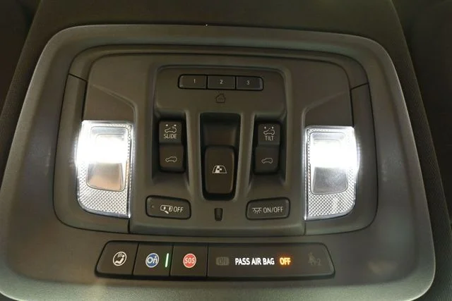 Used 2020 Gray GMC AT4 image 29