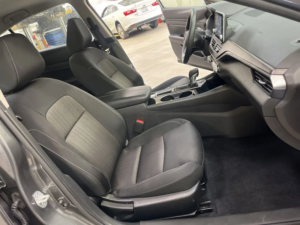 Used 2024 Gray Nissan 2.5 SV image 31