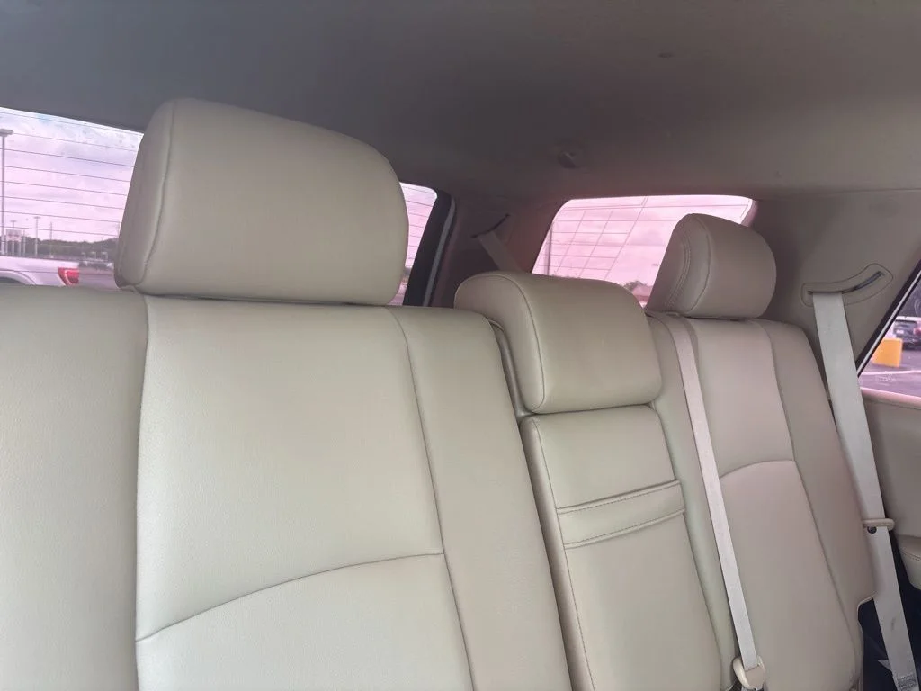 Used 2019 White Toyota SR5 Premium image 26