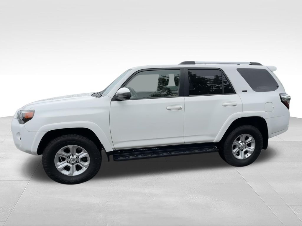 Used 2019 White Toyota SR5 image 5