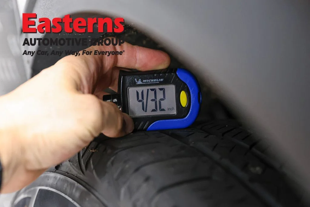 Used 2022 Silver Ford SE image 26