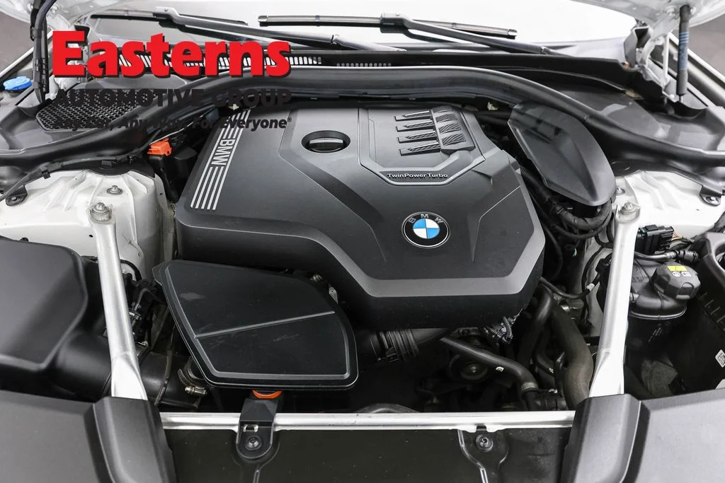Used 2022 White BMW 530i xDrive image 7