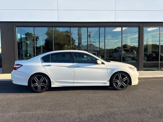 Used 2016 White Honda Sport image 2