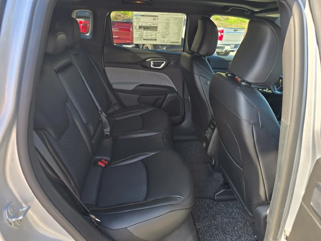 New 2026 Silver Jeep Latitude image 25