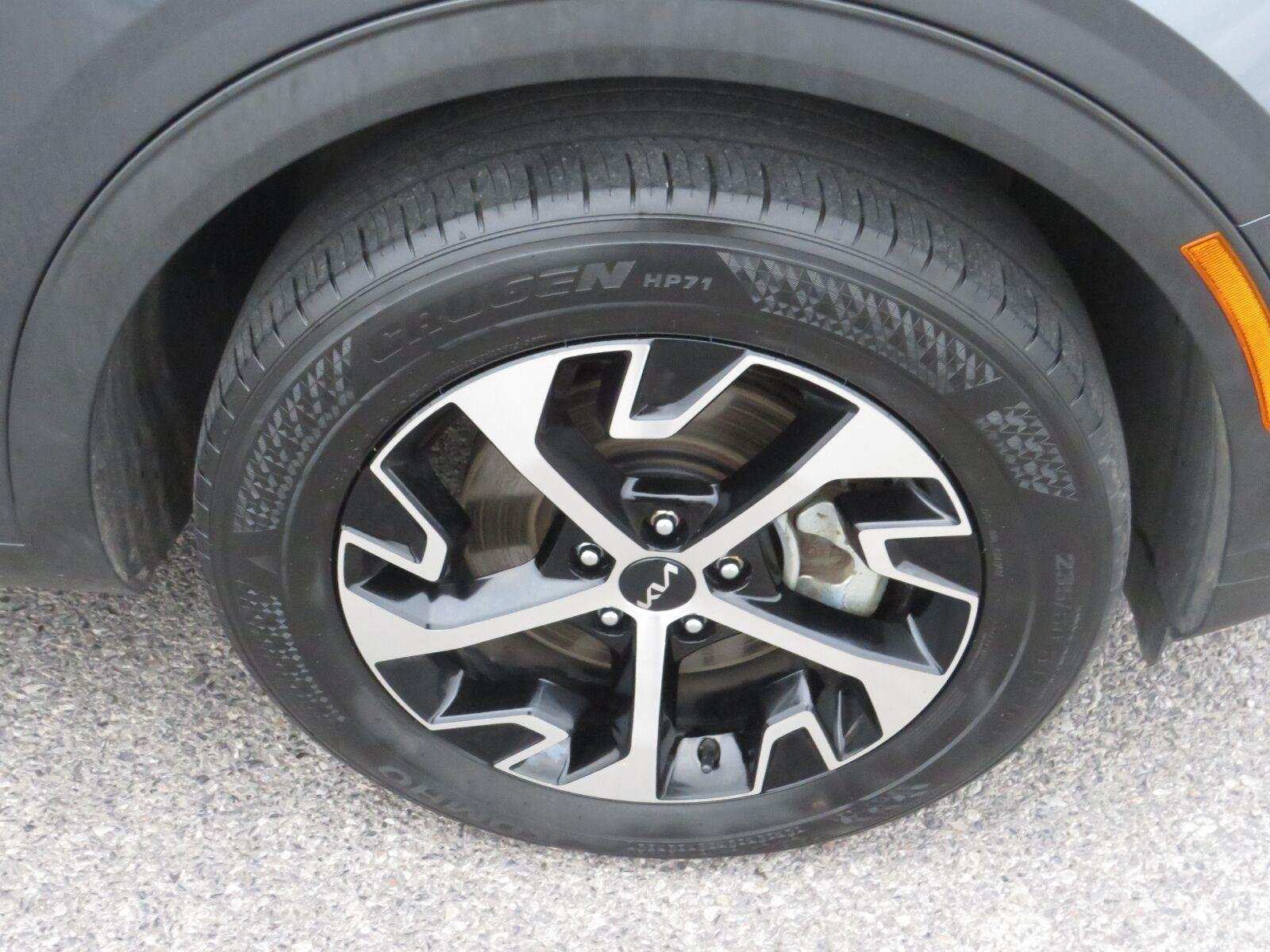 Used 2024 Gravity Gray Kia EX image 18
