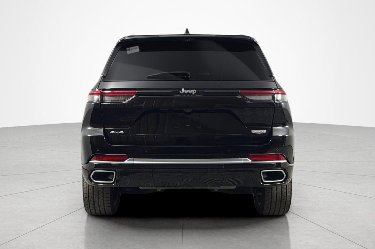 Used 2023 BLACK Jeep Summit Reserve image 4