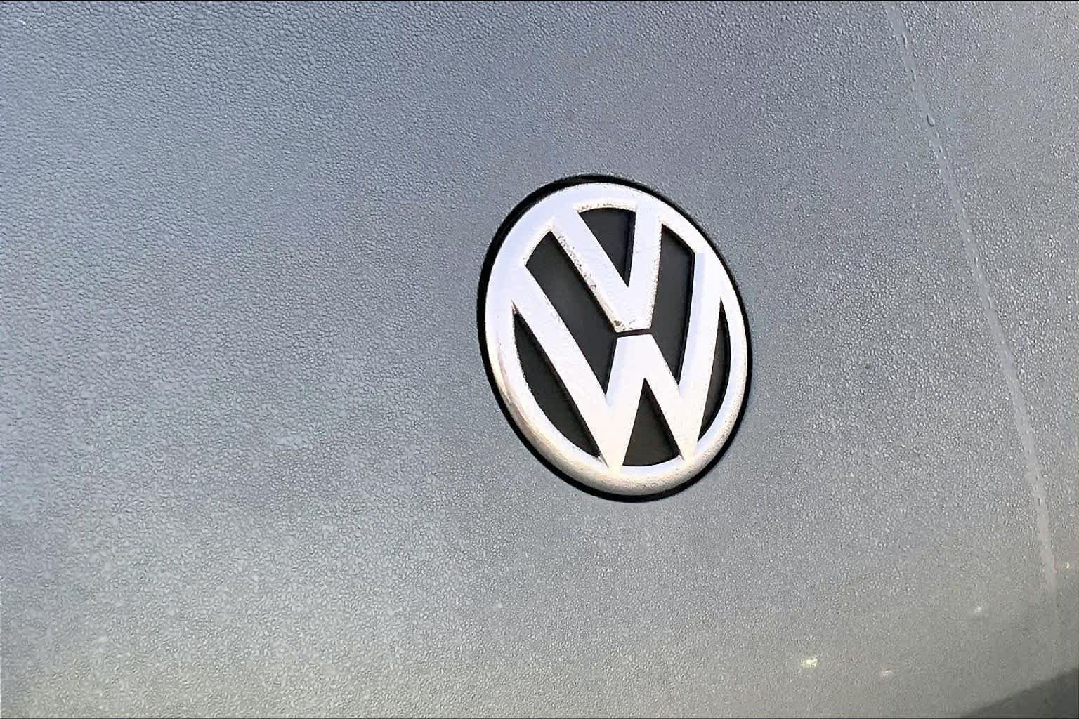 Used 2012 Platinum Gray Metallic Volkswagen 2.5L w/Sound/Nav PZEV image 26