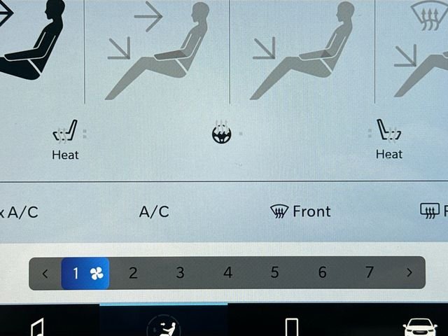 2026 Chrysler Pacifica Select - Photo 21