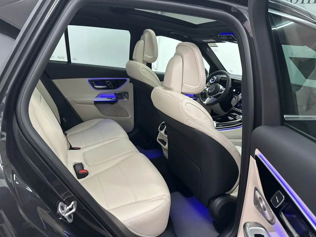 Used 2026 Gray Mercedes-Benz GLC 300 image 23