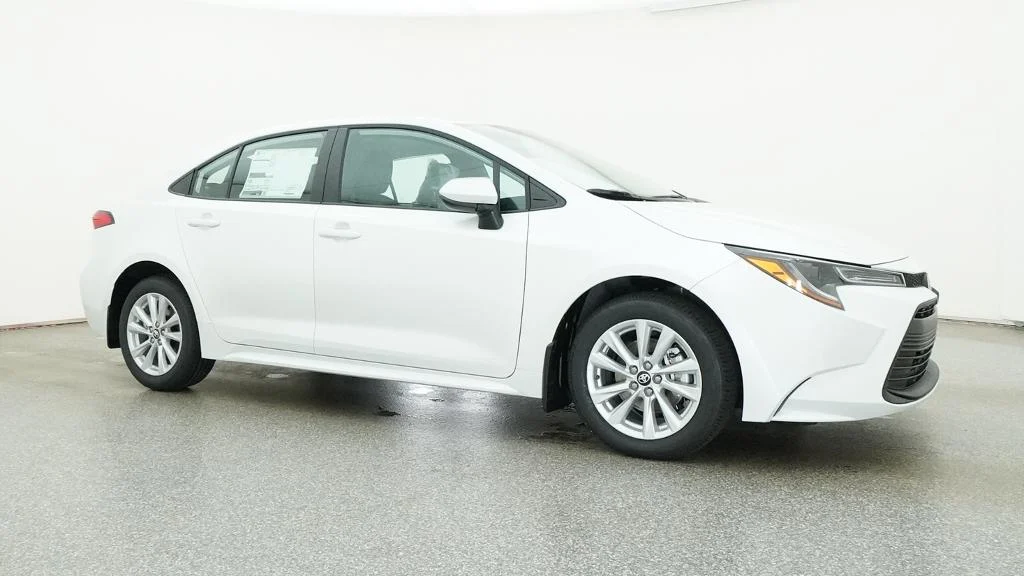 New 2027 Wind Chill Pearl Toyota LE image 11