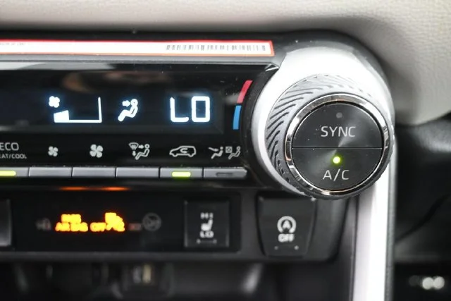 Used 2025 White Toyota XLE image 23
