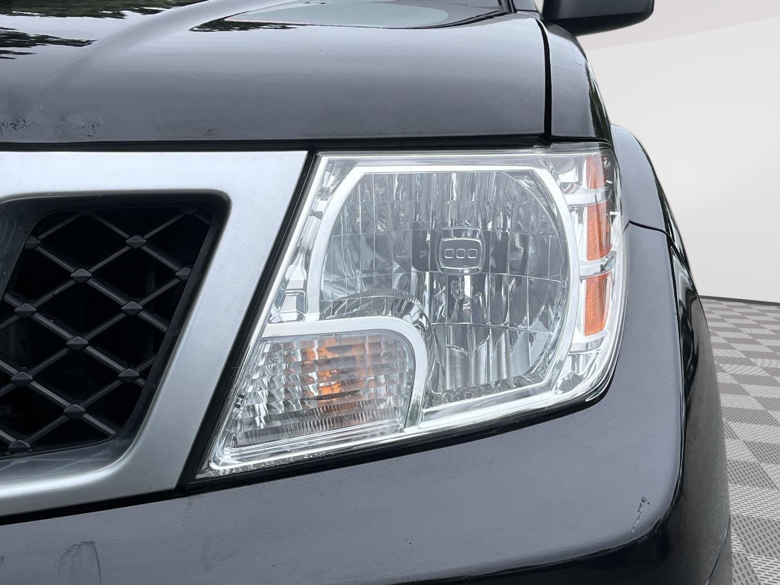 Used 2020 Magnetic Black Pearl Nissan SV image 9