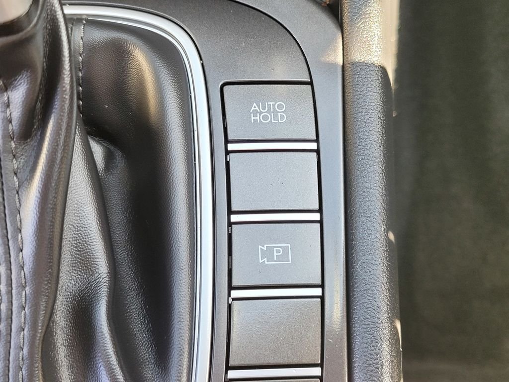 Used 2025 Gray Hyundai SE image 22