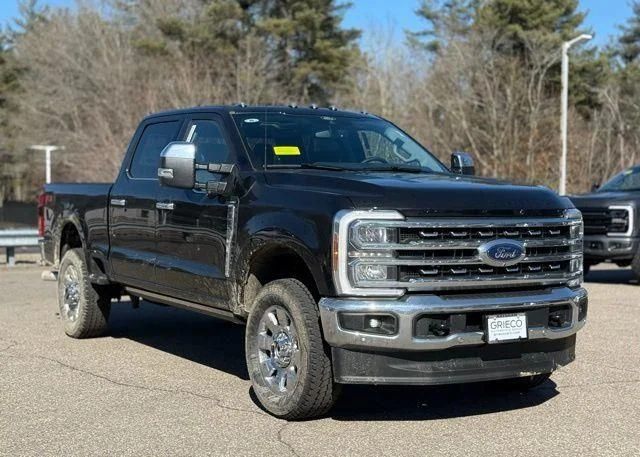 2026 Ford Super Duty F-350® Lariat®