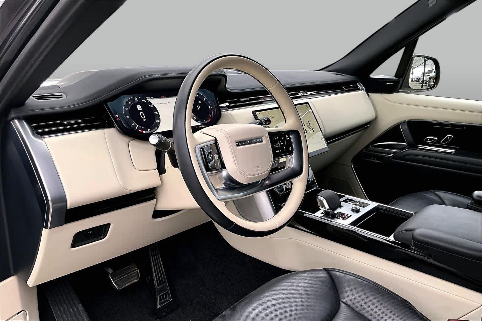 Used 2023 Carpathian Grey Premium Metallic Land Rover SE image 18