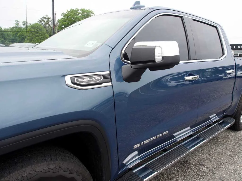 Certified Used 2024 Downpour Metallic GMC SLT image 9
