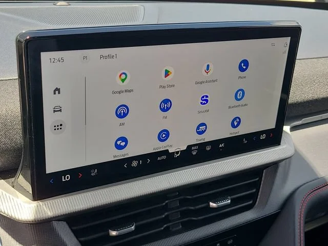 Used 2025 Gray Ford ST-Line image 32