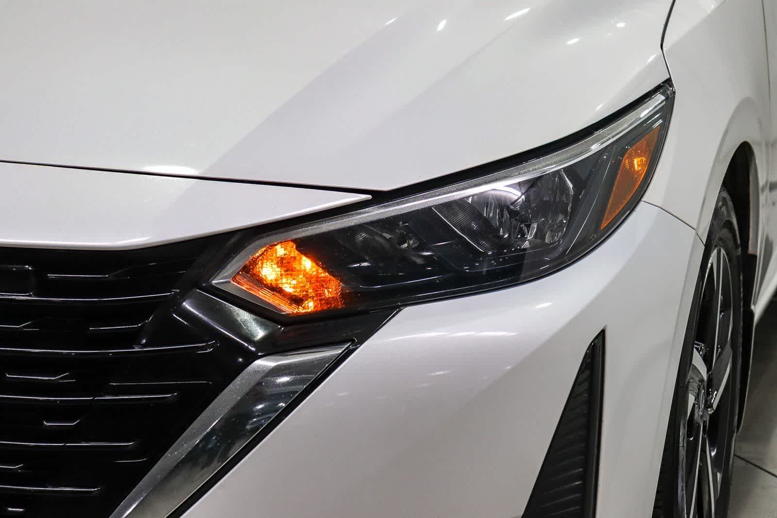 Used 2024 Aspen White Tricoat Nissan SV image 7