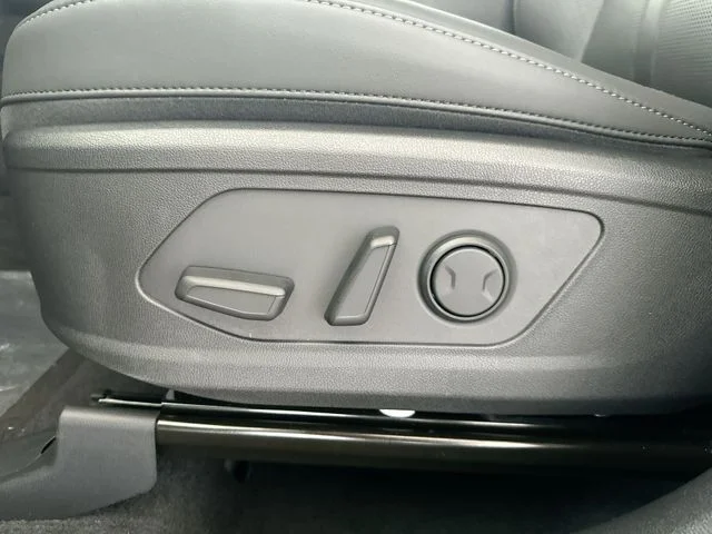 New 2026 Wolf Gray Kia S image 16