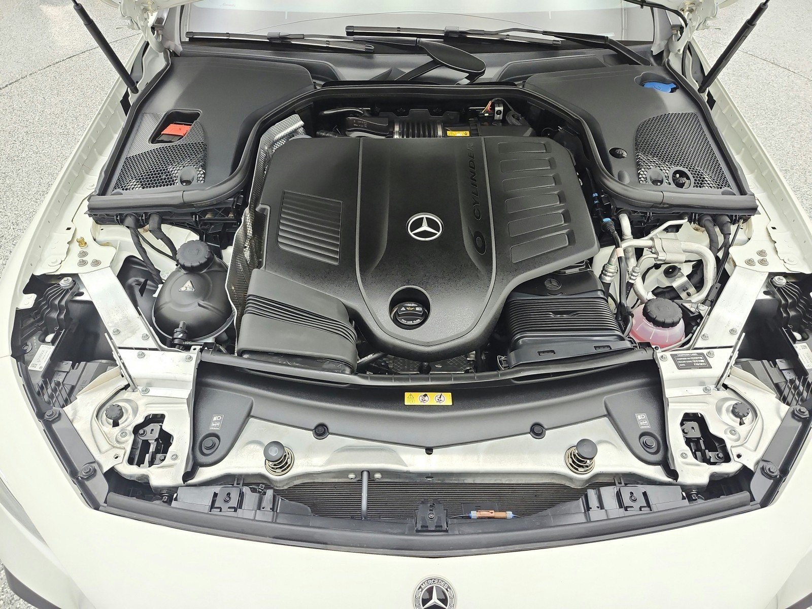 Used 2022 designo Manufaktur Cashmere White Magno Mercedes-Benz CLS 450 4MATIC® Coupe image 16