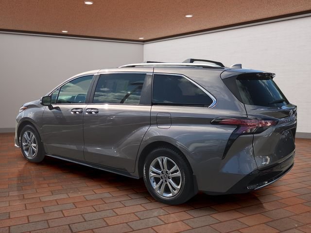 Used 2022 Gray Toyota Platinum image 35