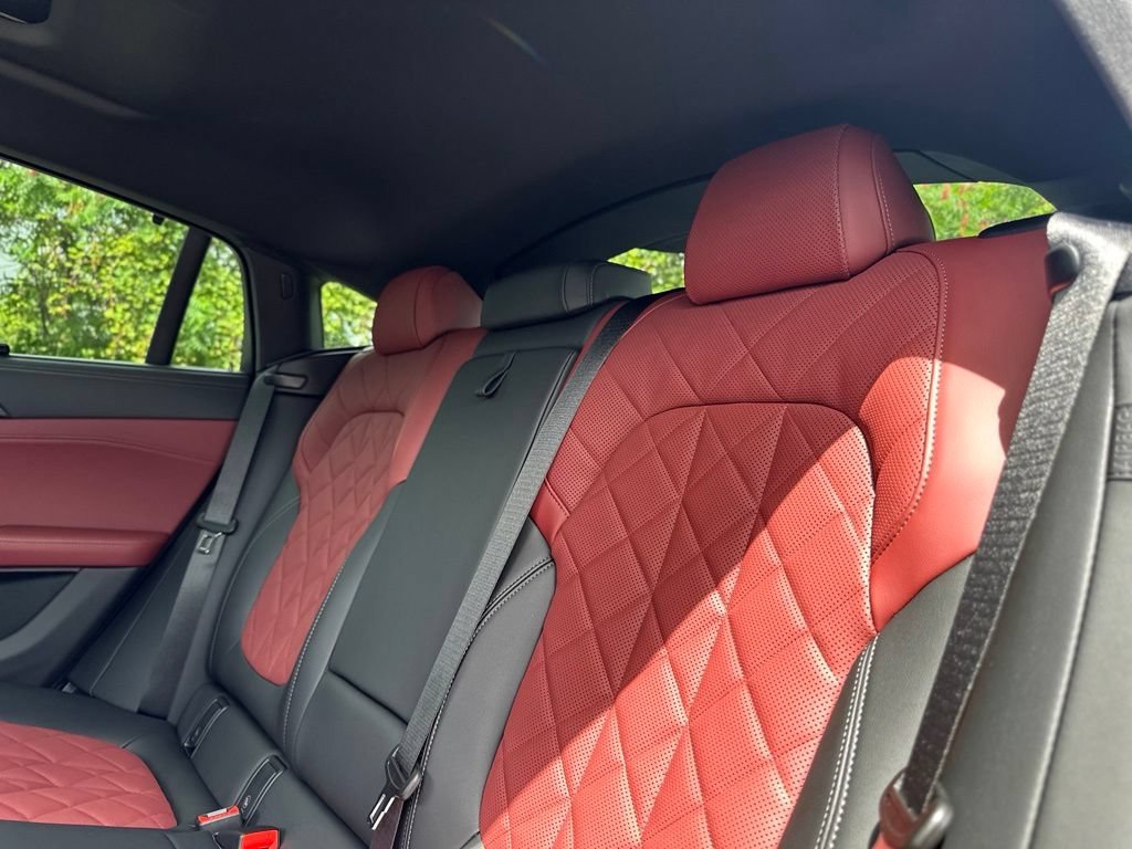New 2027 Dravit Grey Metallic BMW M60i image 22