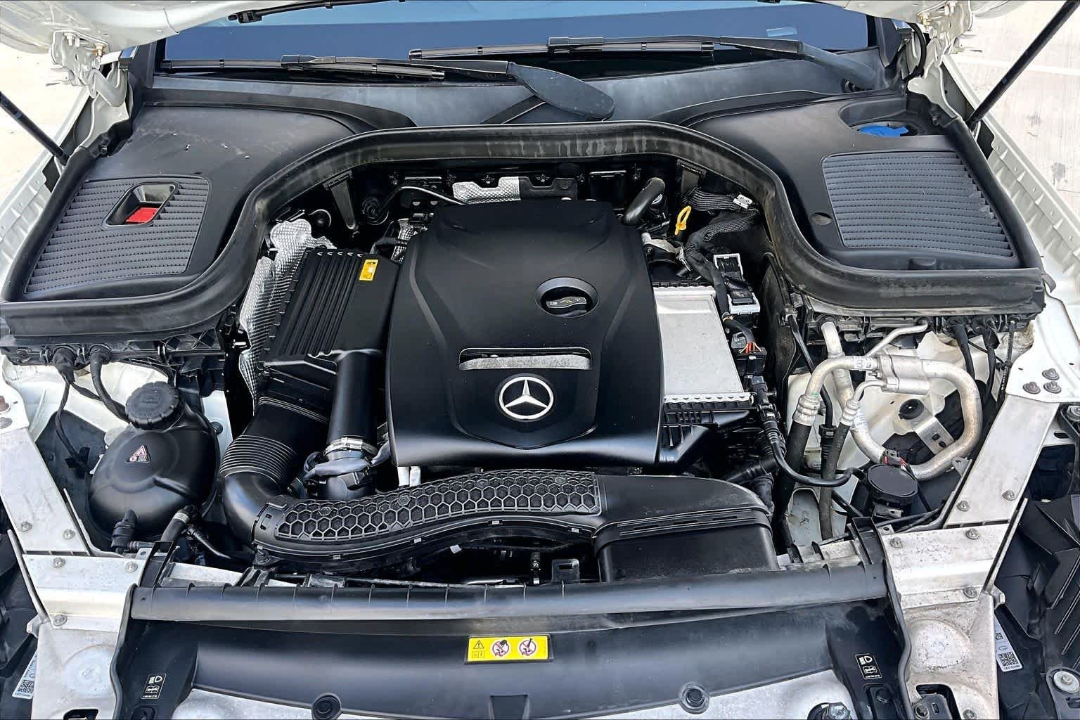 Used 2019 Polar White Mercedes-Benz GLC 300 image 27