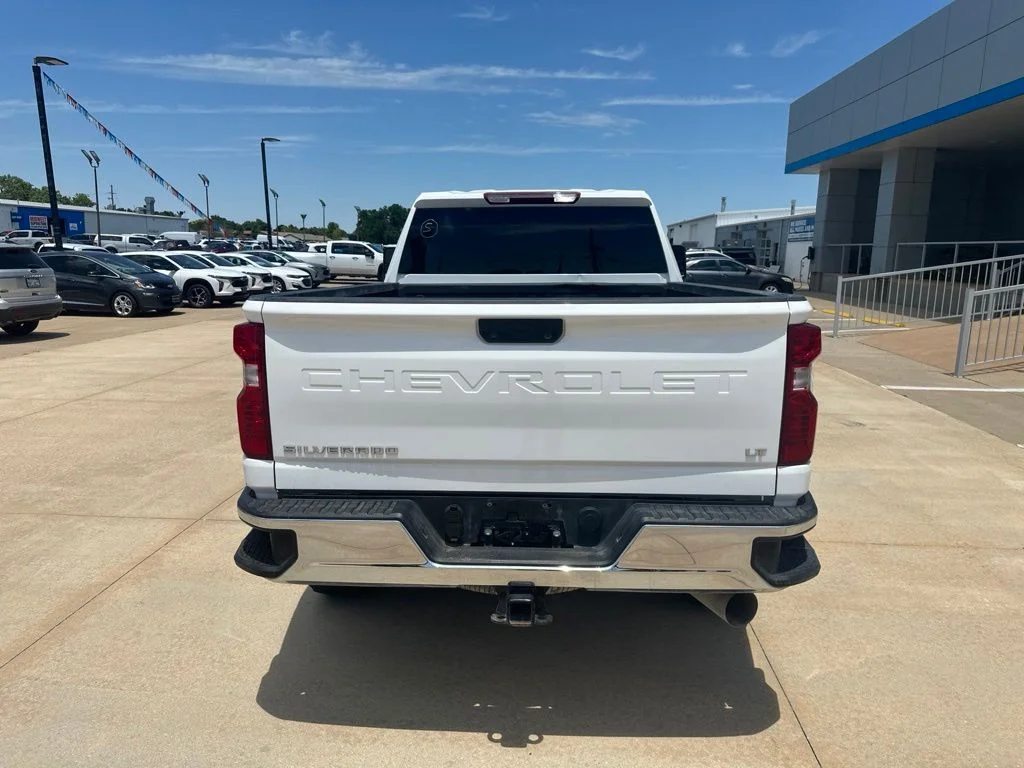 Used 2024 White Chevrolet LT image 31