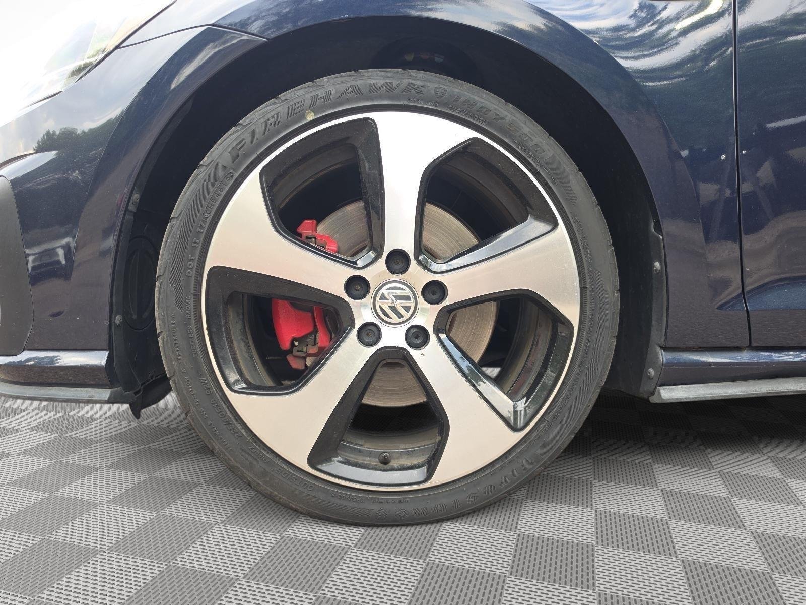 Used 2018 Night Blue Metallic Volkswagen S image 5