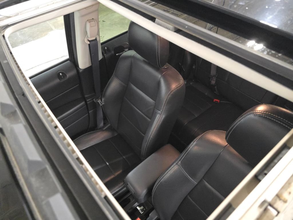 Used 2016 Black Jeep Latitude image 22