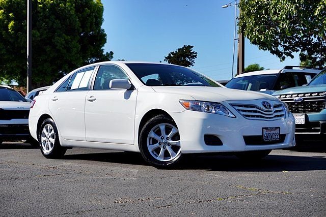 Used 2011 White Toyota LE image 1