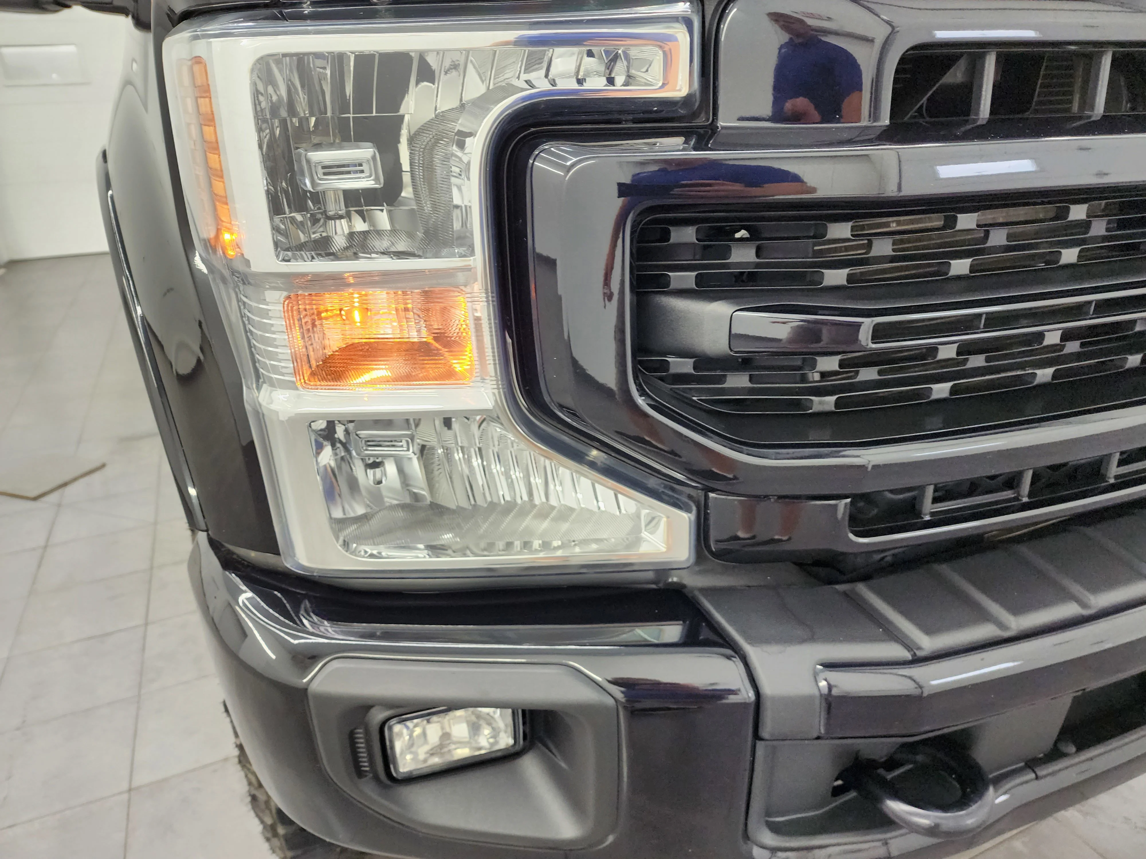 Used 2022 Agate Black Metallic Ford Lariat image 23