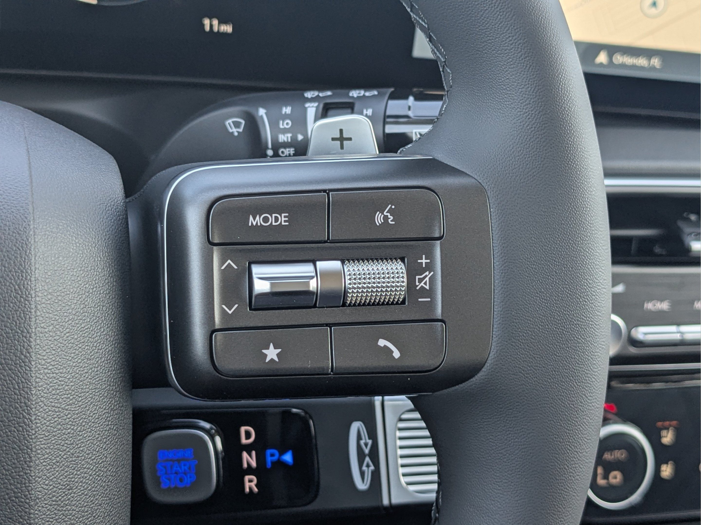 New 2027 Ecotronic Gray Pearl Hyundai SEL Premium FWD image 32