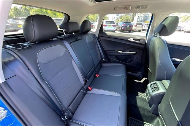 2025 Volkswagen Taos SE Black - Photo 25