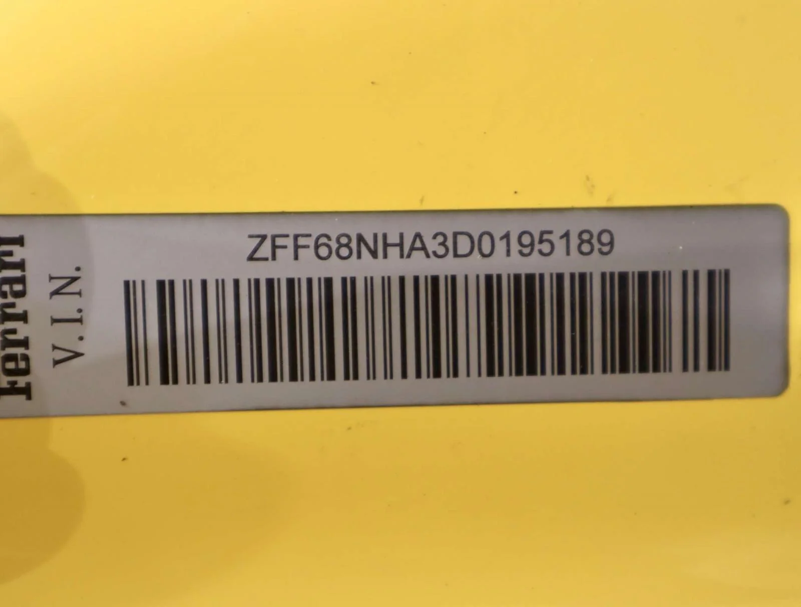 Used 2013 Giallo Modena Ferrari 2dr Conv image 41