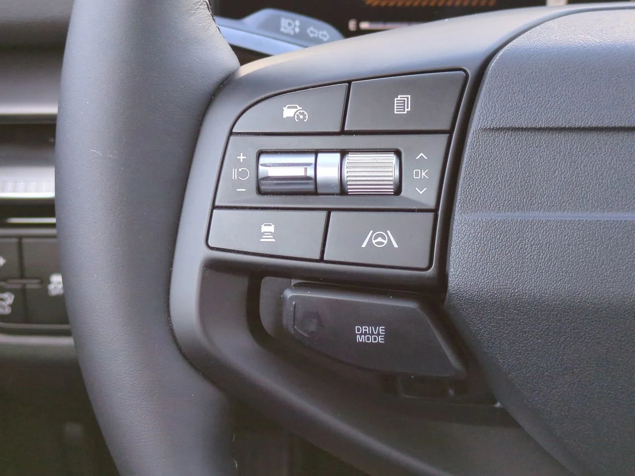 2026 Kia Sportage EX - Photo 30
