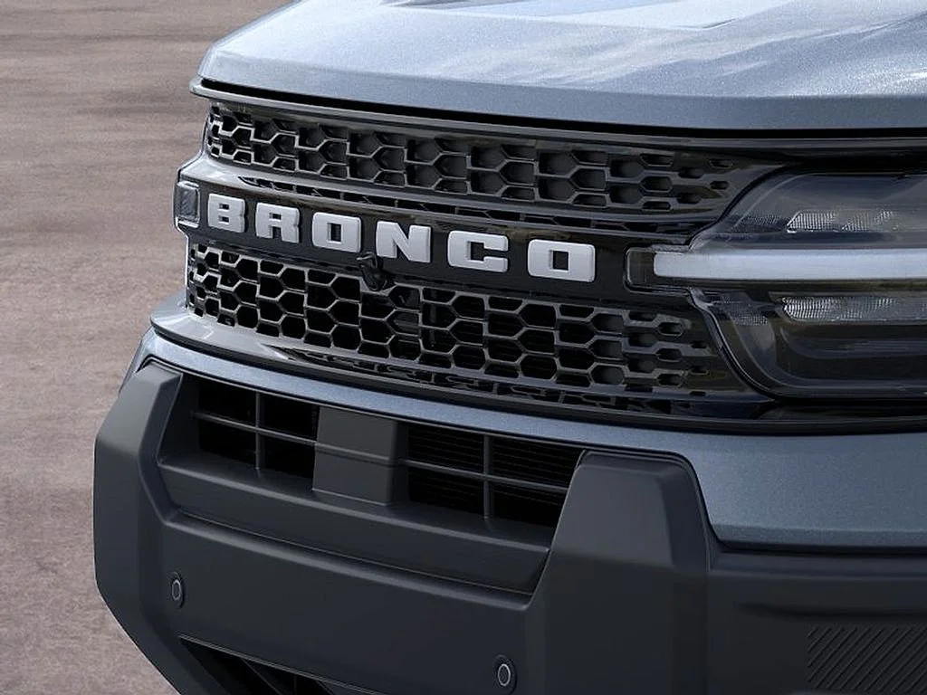New 2026 Azure Gray Metallic Tri-Coat Ford Outer Banks® image 17