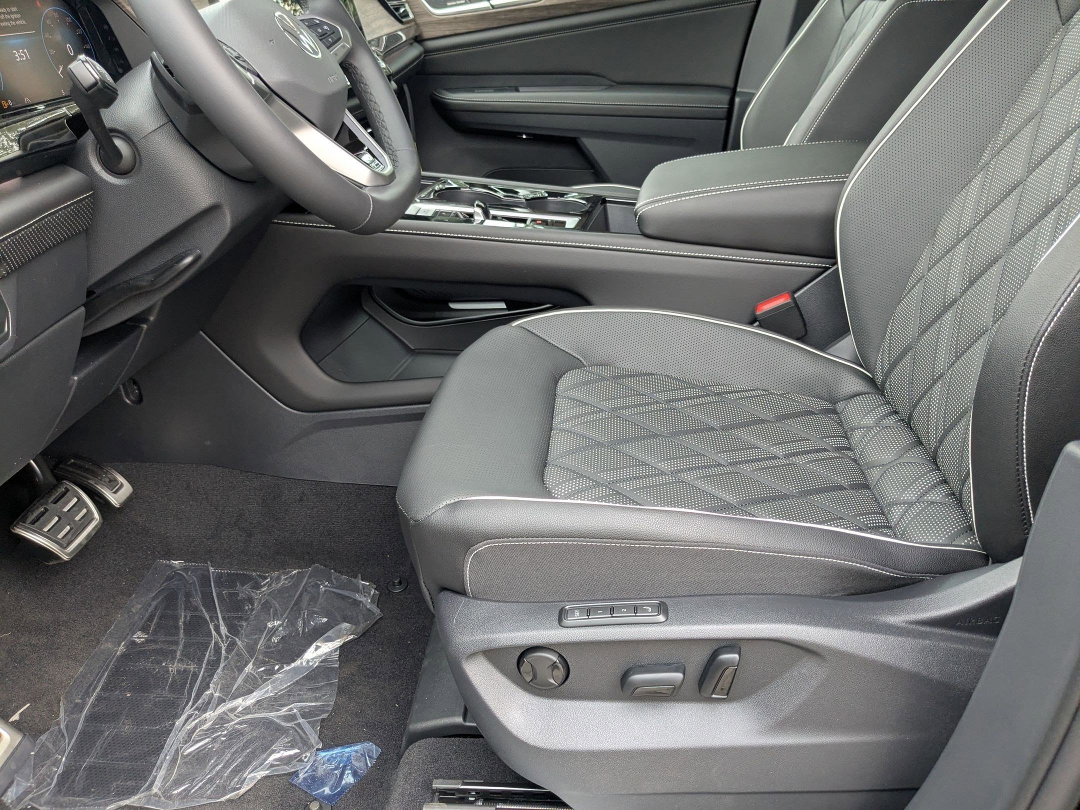 2026 Volkswagen Atlas SEL Premium R-Line - Photo 5