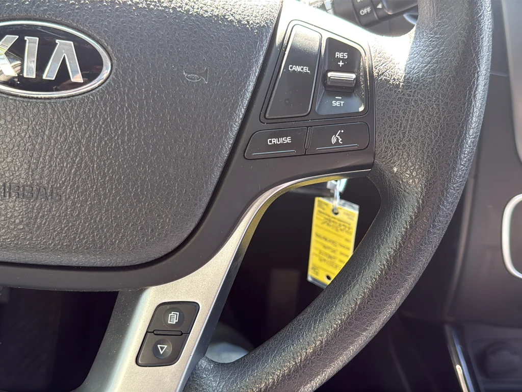 Used 2014 Silver Kia LX image 20