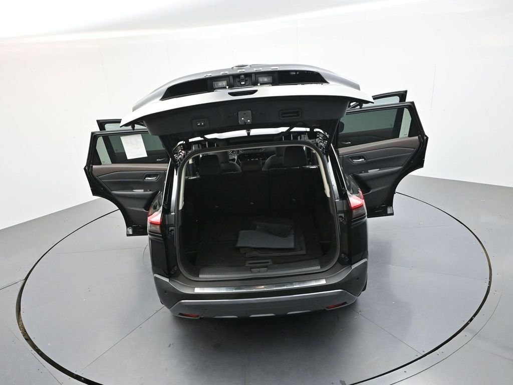 Used 2023 Black Nissan SL image 39