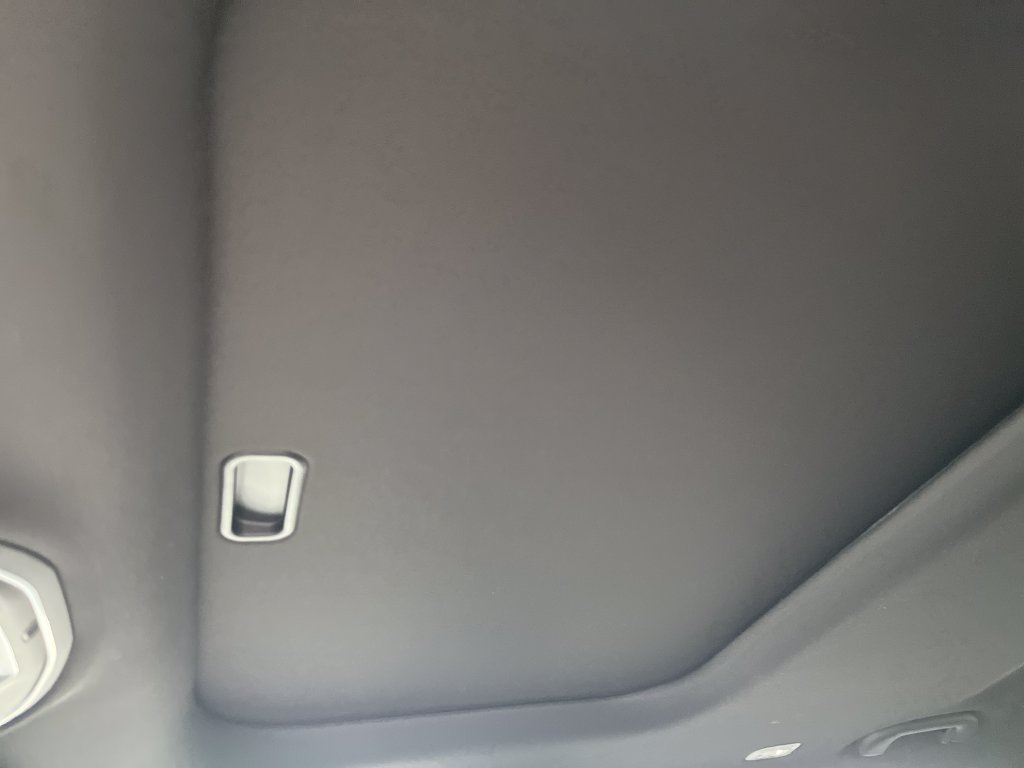 Used 2023 Gray Jeep Altitude image 19