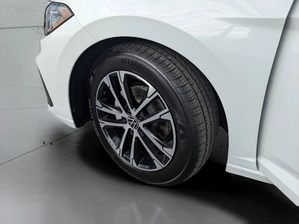 New 2026 White Volkswagen 1.5T Sport image 34